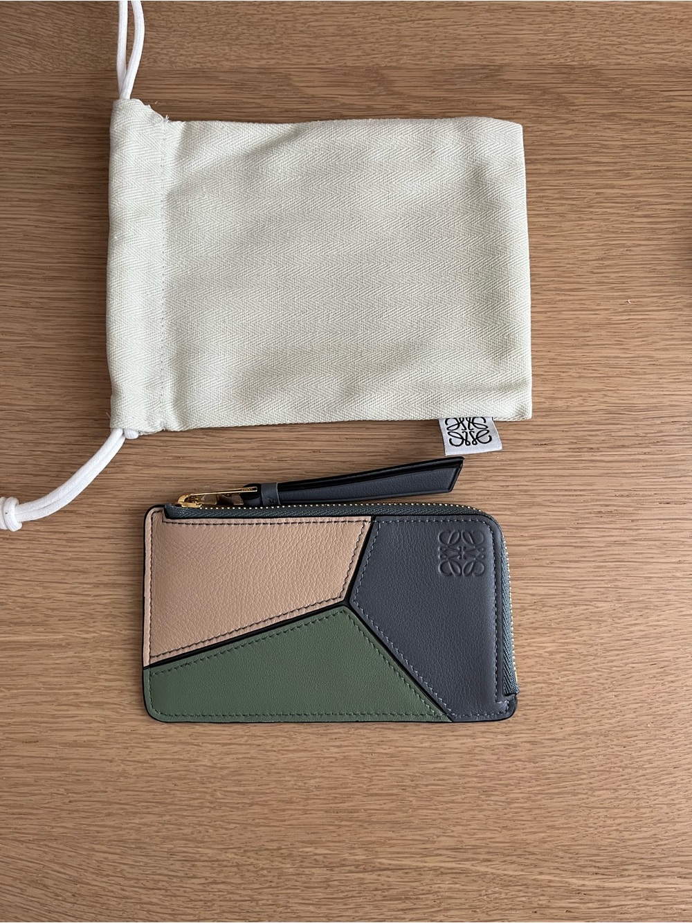 Brand new LOEWE Puzzle coin cardholder